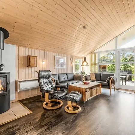 Rekke - 300m To The Fjord By Interhome *